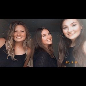 Meet your Posher, Lauren